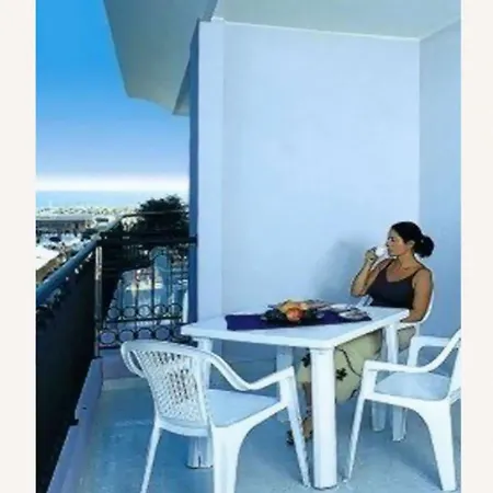 Cozy With Terrace Apartament Bibione