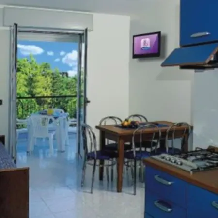 Cozy With Terrace * Μπιμπιόνε