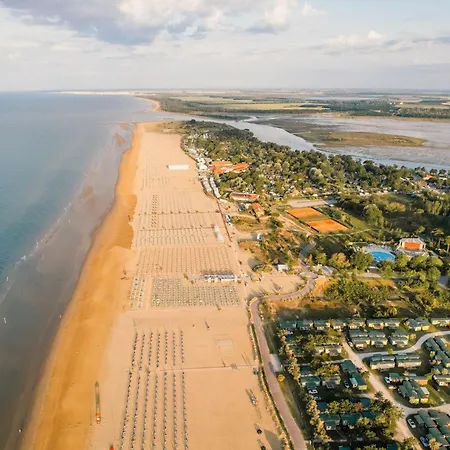 Cozy With Terrace Daire Bibione